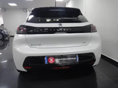 Sell Peugeot e-208 2021 - 18500 EUR, 46000 km - AUTO.MOTO.pt