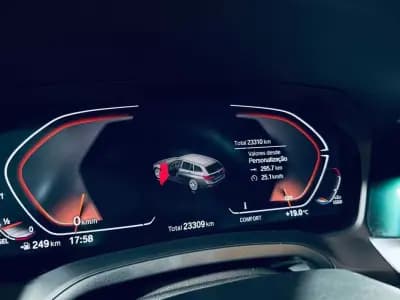 Vendo BMW 318 2021 - 34990 EUR, 23310 km - AUTO.MOTO.pt