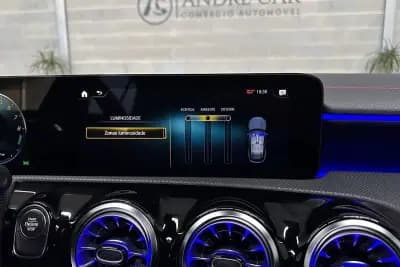 Vendo Mercedes-Benz CLA 250 2022 - 32950 EUR, 38283 km - AUTO.MOTO.pt