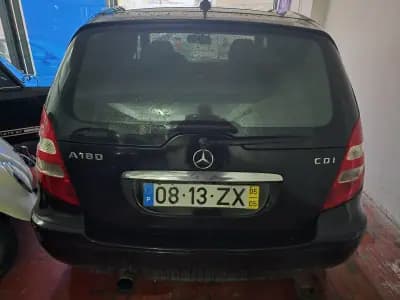 Vendo Mercedes-Benz A 180 2005 - 4999 EUR, 240253 km - AUTO.MOTO.pt