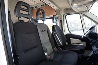 Sell Peugeot Boxer 2019 - 19999 EUR, 172000 km - AUTO.MOTO.pt