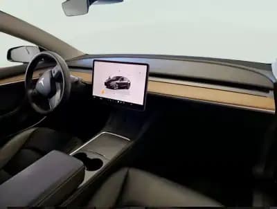 Vendo Tesla Model 3 2022 - 28500 EUR, 38350 km - AUTO.MOTO.pt