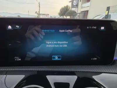 Vendo Mercedes-Benz CLA 180 2020 - 31990 EUR, 97000 km - AUTO.MOTO.pt