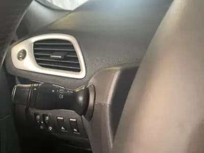 Vendo Renault Grand Scénic 2012 - 8899 EUR, 230000 km - AUTO.MOTO.pt