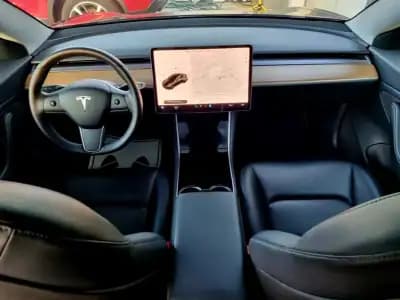 Vendo Tesla Model 3 2019 - 22500 EUR, 56000 km - AUTO.MOTO.pt