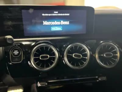 Vendo Mercedes-Benz CLA 200 2020 - 35500 EUR, 41690 km - AUTO.MOTO.pt