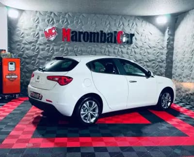 Vendo Alfa Romeo Giulietta 2012 - 13750 EUR, 119336 km - AUTO.MOTO.pt