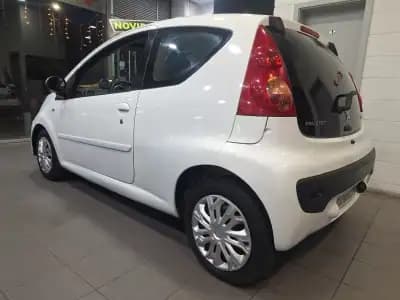 Sell Peugeot 107 2006 - 6900 EUR, 54000 km - AUTO.MOTO.pt