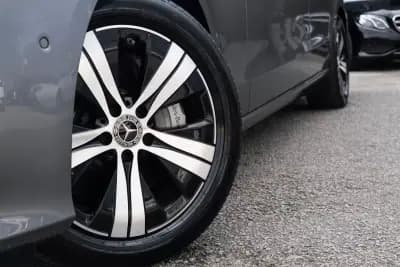 Vendo Mercedes-Benz C 200 2023 - 34900 EUR, 117000 km - AUTO.MOTO.pt