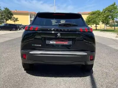 Vendo Peugeot e-2008 2022 - 21990 EUR, 30000 km - AUTO.MOTO.pt