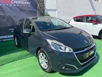 Vendo Peugeot 208 2017 - 8250 EUR, 130754 km - AUTO.MOTO.pt