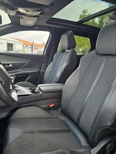 Vendo Peugeot 3008 2019 - 19600 EUR, 84500 km - AUTO.MOTO.pt