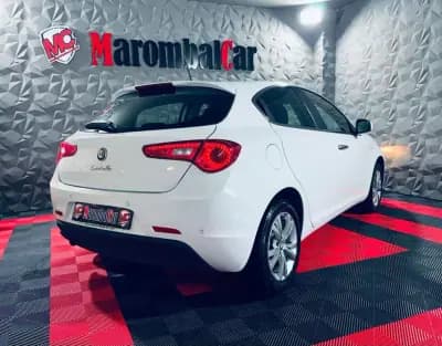 Vendo Alfa Romeo Giulietta 2012 - 13750 EUR, 119336 km - AUTO.MOTO.pt