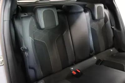 Vendo Peugeot 2008 2021 - 23900 EUR, 30000 km - AUTO.MOTO.pt