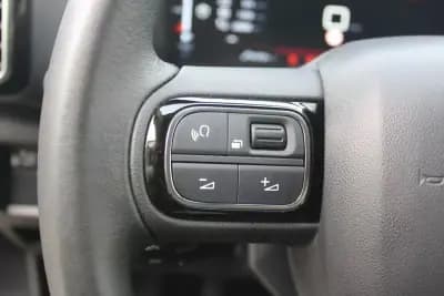 Vendo Citroën C5 Aircross 2024 - 28330 EUR, 24731 km - AUTO.MOTO.pt