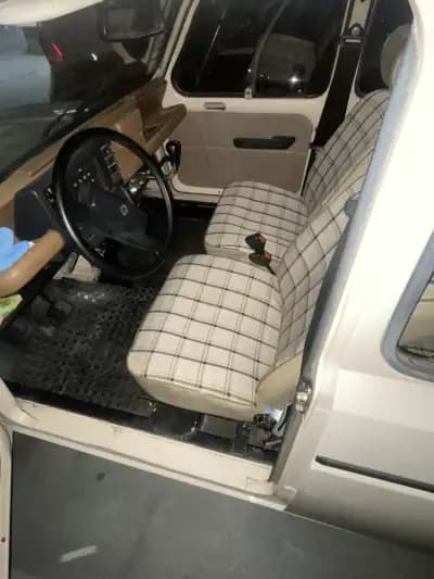 Vendo Renault 4 1985 - 4750 EUR, 170000 km - AUTO.MOTO.pt