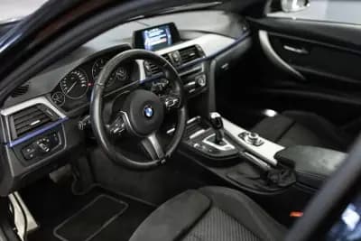 Vendo BMW 318 2015 - 20490 EUR, 163241 km - AUTO.MOTO.pt