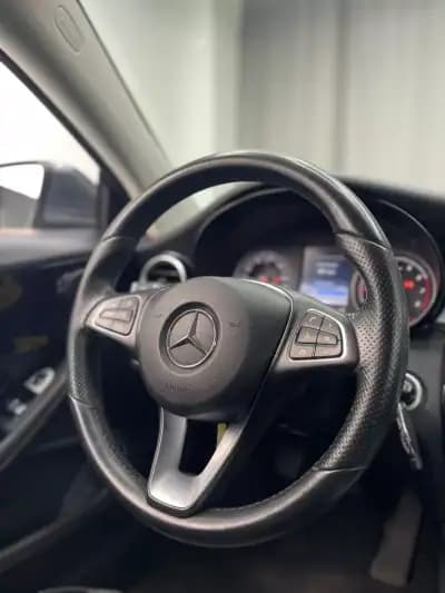 Vendo Mercedes-Benz C 180 2016 - 21999 EUR, 107000 km - AUTO.MOTO.pt