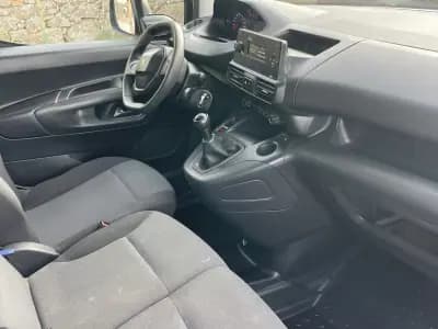 Vendo Peugeot Partner 2020 - 14450 EUR, 101400 km - AUTO.MOTO.pt