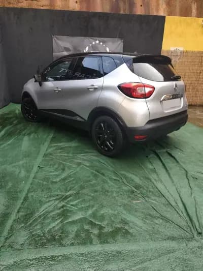 Sell Renault Captur 2015 - 10400 EUR, 180000 km - AUTO.MOTO.pt