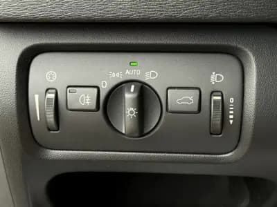 Vendo Volvo V40 2018 - 16850 EUR, 87000 km - AUTO.MOTO.pt