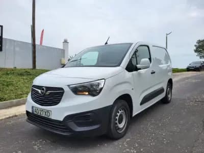 Vendo Opel Combo 2020 - 13750 EUR, 158909 km - AUTO.MOTO.pt