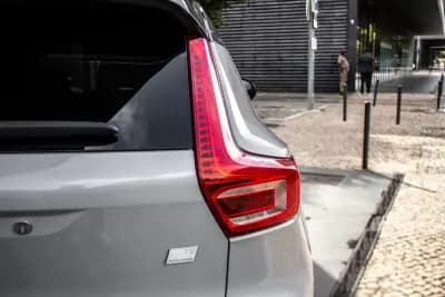 Vendo Volvo XC 40 2020 - 28980 EUR, 88796 km - AUTO.MOTO.pt