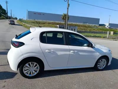 Sell Peugeot 208 2020 - 14750 EUR, 32000 km - AUTO.MOTO.pt