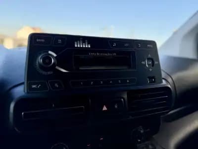 Vendo Opel Combo 2022 - 18450 EUR, 134000 km - AUTO.MOTO.pt