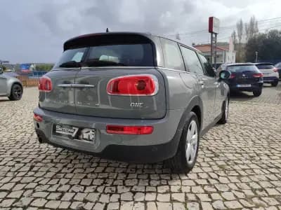 Vendo MINI Clubman 2017 - 14790 EUR, 212000 km - AUTO.MOTO.pt