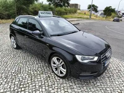 Vendo Audi A3 Sportback 2013 - 14950 EUR, 255105 km - AUTO.MOTO.pt
