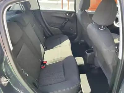 Vendo Peugeot 208 2017 - 8250 EUR, 130754 km - AUTO.MOTO.pt