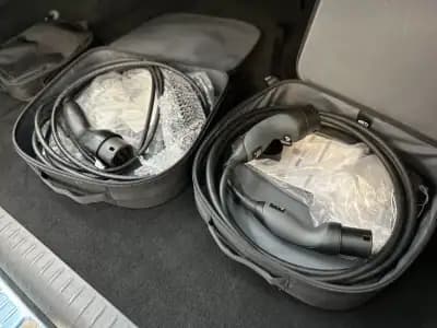 Vendo Mercedes-Benz E 300 2024 - 61500 EUR, 63000 km - AUTO.MOTO.pt