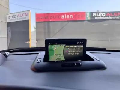 Vendo Peugeot 3008 2012 - 9250 EUR, 280000 km - AUTO.MOTO.pt