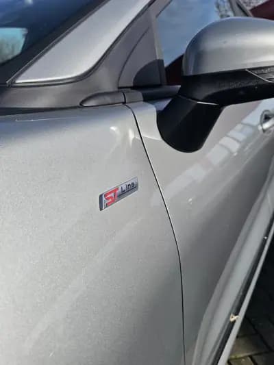 Vendo Ford Puma 2023 - 21900 EUR, 60200 km - AUTO.MOTO.pt