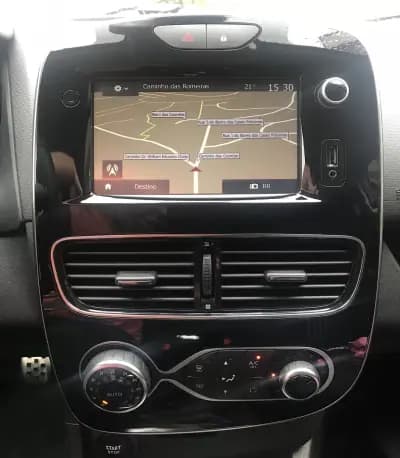 Vendo Renault Clio 2017 - 16950 EUR, 92830 km - AUTO.MOTO.pt