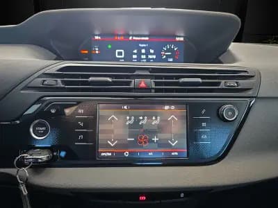 Vendo Citroën C4 Spacetourer 2022 - 22950 EUR, 70000 km - AUTO.MOTO.pt