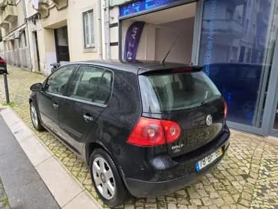 Sell Volkswagen Golf 2006 - 4999 EUR, 168497 km - AUTO.MOTO.pt