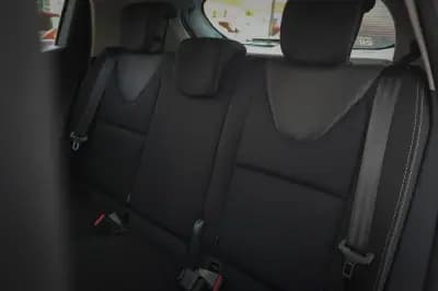 Vendo Renault Clio 2018 - 12480 EUR, 121000 km - AUTO.MOTO.pt