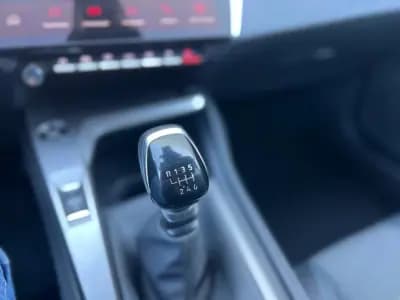 Vendo Peugeot 308 SW 2024 - 22900 EUR, 30600 km - AUTO.MOTO.pt