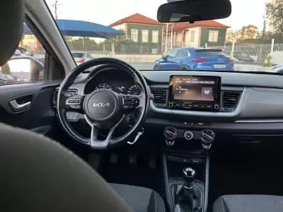 Sell Kia Stonic 2022 - 13750 EUR, 93000 km - AUTO.MOTO.pt
