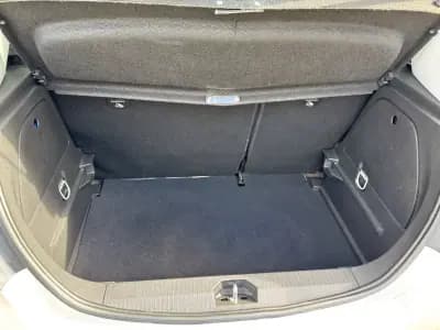 Sell Opel Corsa 2015 - 9200 EUR, 160000 km - AUTO.MOTO.pt