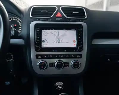 Vendo Volkswagen Scirocco 2013 - 16990 EUR, 153299 km - AUTO.MOTO.pt