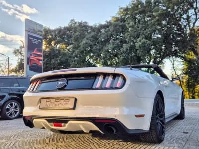 Vendo Ford Mustang 2015 - 37500 EUR, 159000 km - AUTO.MOTO.pt