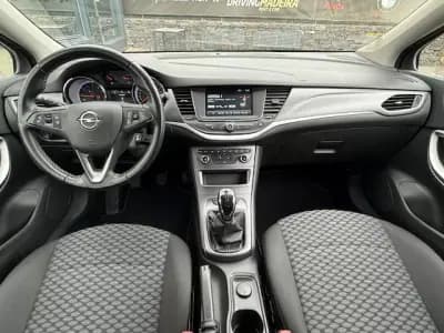 Sell Opel Astra 2019 - 14900 EUR, 66440 km - AUTO.MOTO.pt