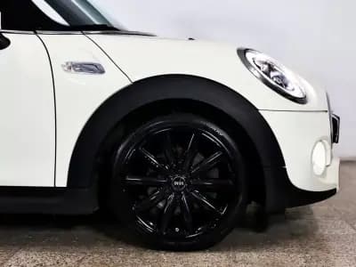 Vendo MINI 2017 - 24900 EUR, 80000 km - AUTO.MOTO.pt