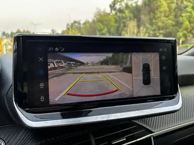 Vendo Peugeot e-2008 2025 - 28000 EUR, 10500 km - AUTO.MOTO.pt