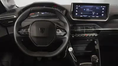 Vendo Peugeot 208 2024 - 16450 EUR, 29000 km - AUTO.MOTO.pt