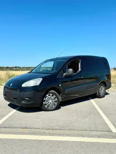 Vendo Peugeot Partner 2012 - 7750 EUR, 219000 km - AUTO.MOTO.pt