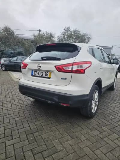 Sell Nissan Qashqai 2015 - 14900 EUR, 183000 km - AUTO.MOTO.pt